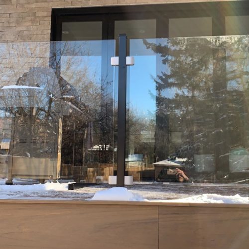 frameless glass railings toronto